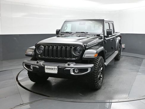 New 2025 Jeep Gladiator Sport image 30