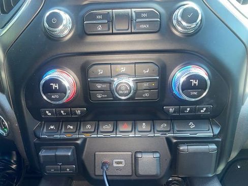 Used 2021 GMC Sierra 1500 AT4 w/ AT4 Value Package AWD/4WD image 12