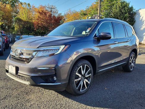 Certified 2022 Honda Pilot Touring image 3