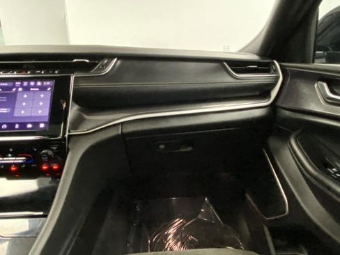 Used 2021 Jeep Grand Cherokee L Laredo image 26