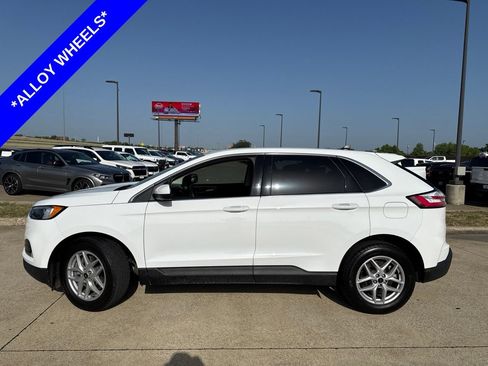 Used 2023 Ford Edge SEL w/ Convenience Package AWD/4WD image 3