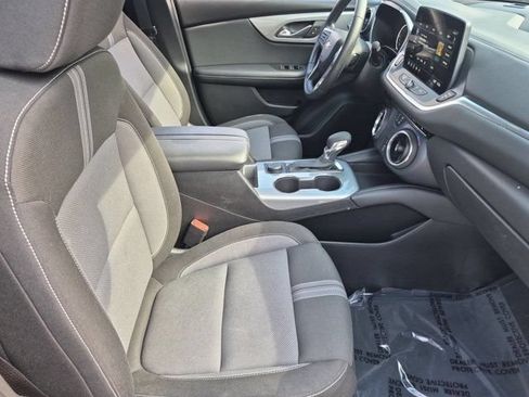 Used 2025 Chevrolet Blazer LT FWD image 30
