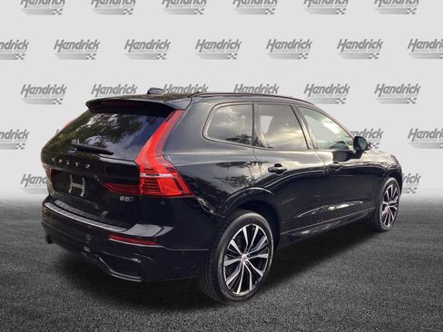 Certified 2023 Volvo XC60 B5 Plus w/ Climate Package image 10