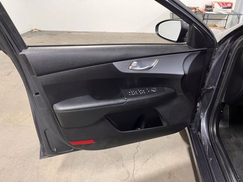 Used 2023 Kia Forte LXS image 24