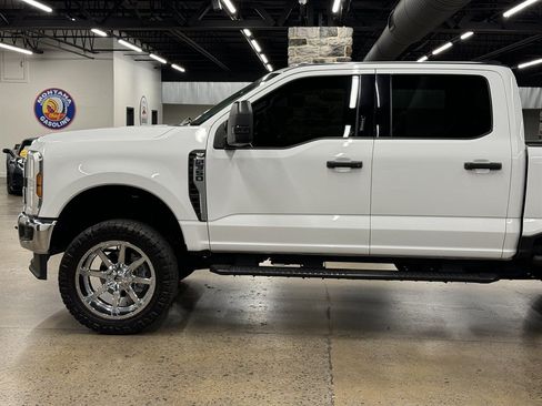 Used 2024 Ford F350 XLT AWD/4WD image 5