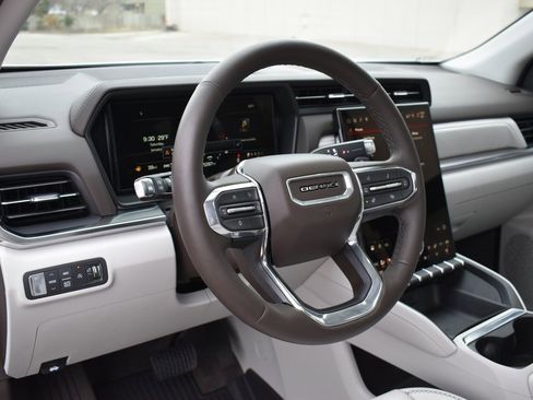 Used 2026 GMC Terrain Denali w/ LPO, Floor Liner Package image 10