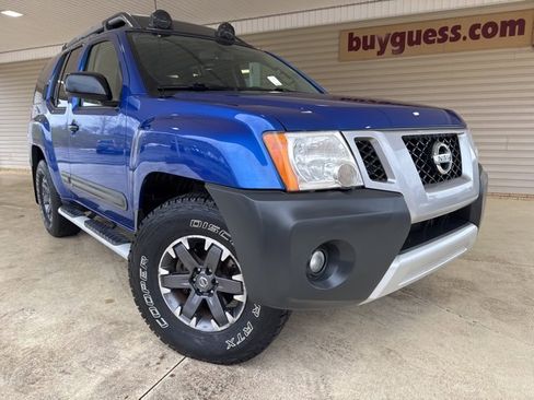 Used 2015 Nissan Xterra PRO-4X w/ Pro-4x Leather Package image 2
