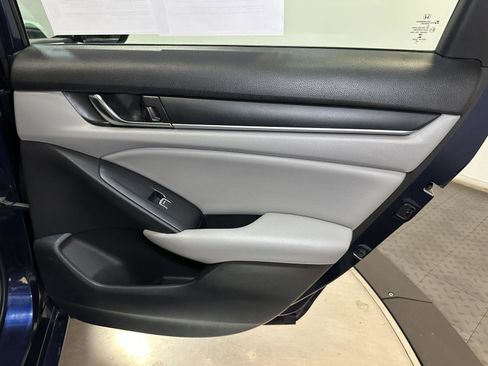 Used 2020 Honda Accord LX image 33