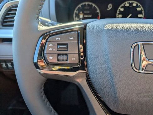 New 2026 Honda Odyssey Touring image 8