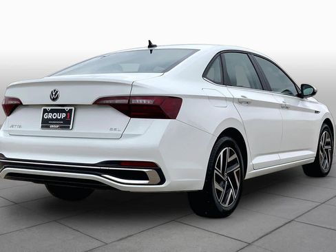 Used 2024 Volkswagen Jetta SEL image 13