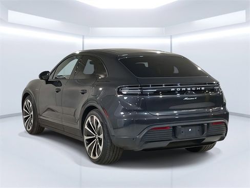 New 2025 Porsche Macan 4 Electric image 3