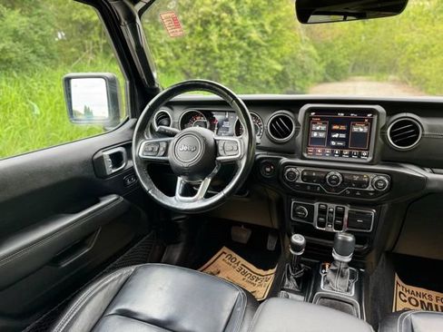 Used 2021 Jeep Wrangler Unlimited Sahara AWD/4WD image 27