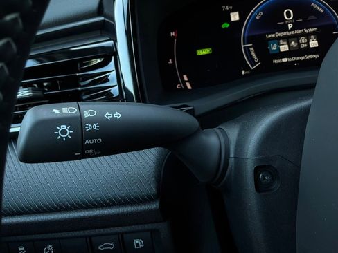 New 2026 Toyota Camry SE FWD image 33
