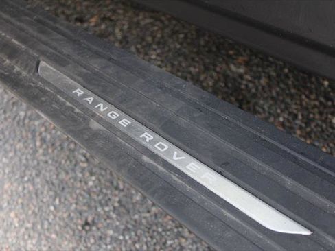 New 2025 Land Rover Range Rover Long Wheelbase SE image 14