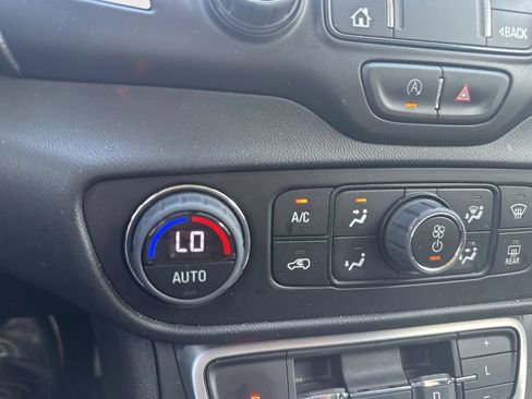 Used 2023 GMC Terrain SLT FWD image 16