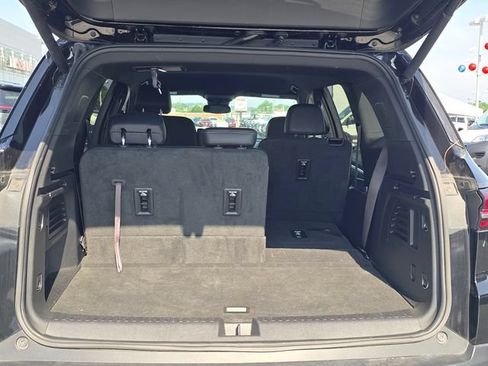 Used 2025 Buick Enclave Preferred FWD image 12