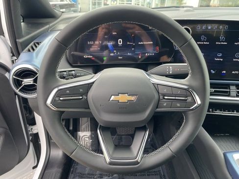 New 2026 Chevrolet Equinox EV LT image 20