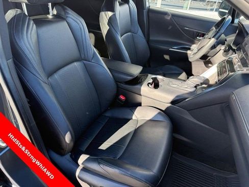 Used 2023 Toyota Venza Limited AWD/4WD image 11