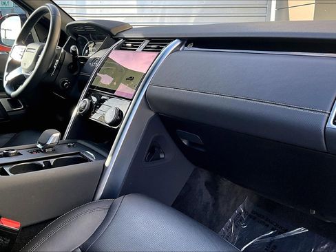 Used 2023 Land Rover Discovery S R-Dynamic image 15