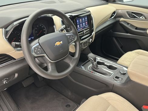 Used 2023 Chevrolet Traverse LS w/ Safety Package AWD/4WD image 11