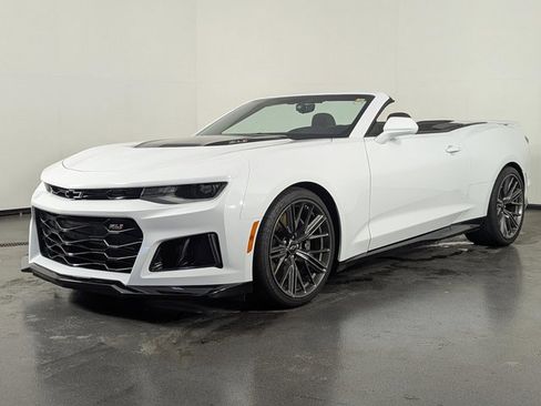 Used 2022 Chevrolet Camaro ZL1 image 5