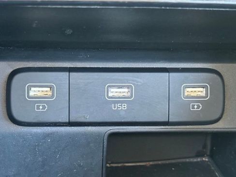 Used 2023 Kia Sorento LX image 24