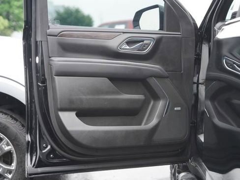 Used 2023 Chevrolet Tahoe Z71 AWD/4WD image 32