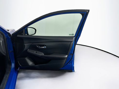 Used 2024 Nissan Sentra SV image 31