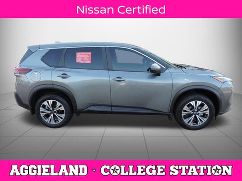 Certified 2023 Nissan Rogue SV FWD image 2