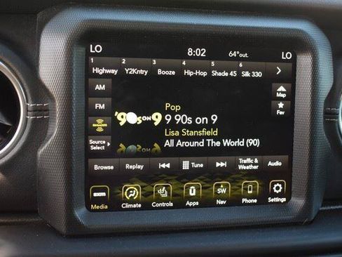 Used 2023 Jeep Wrangler Unlimited Sahara w/ Cold Weather Group AWD/4WD image 31