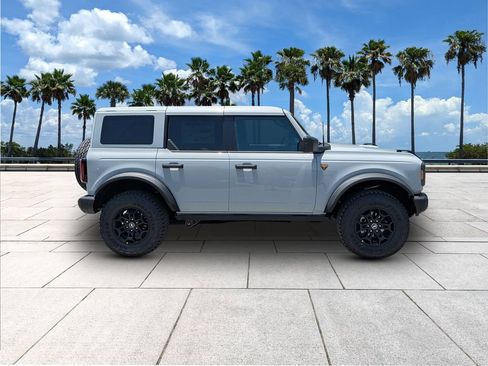 New 2026 Ford Bronco Badlands AWD/4WD image 3