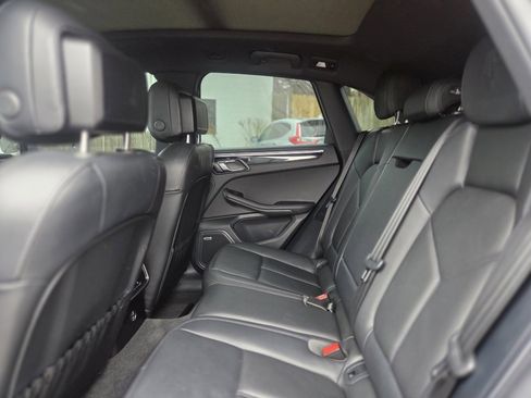 Used 2022 Porsche Macan S image 22