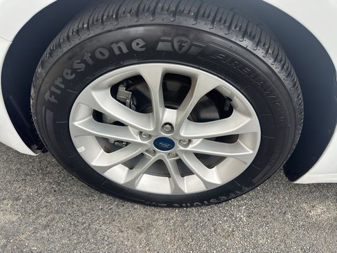 Used 2019 Ford Fusion SE FWD image 30
