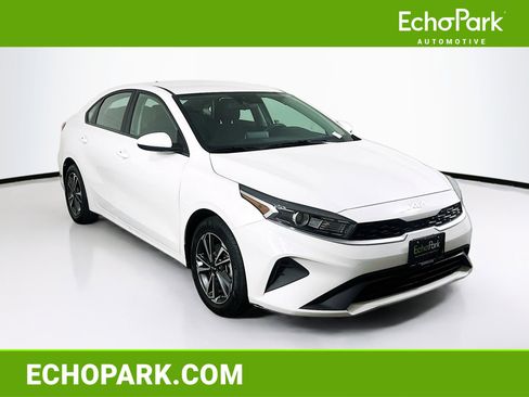 Used 2024 Kia Forte LXS image 1