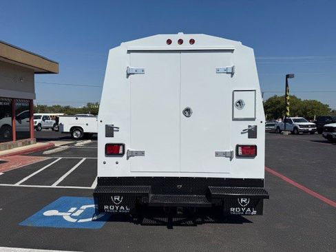 New 2026 Ford E-350 and Econoline 350 Super Duty w/ Power Equipment Group image 7