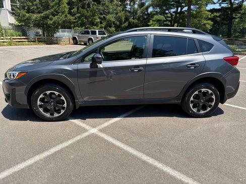 Used 2023 Subaru Crosstrek 2.0i Premium AWD/4WD image 3
