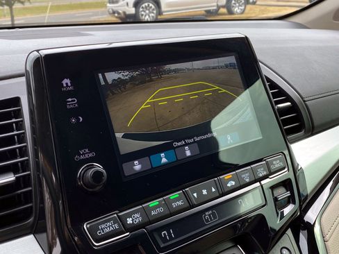 Used 2019 Honda Odyssey Elite image 17