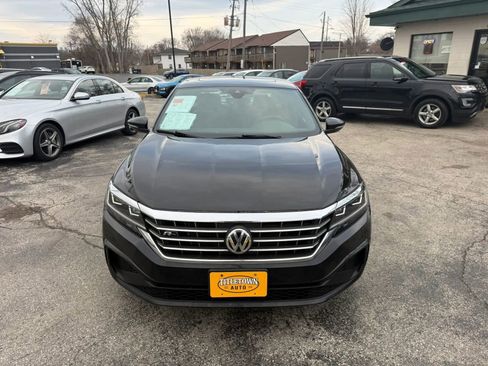 Used 2022 Volkswagen Passat 2.0T R-Line image 8