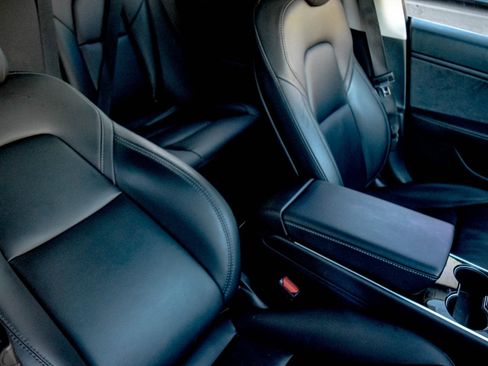 Used 2020 Tesla Model 3 Long Range image 5