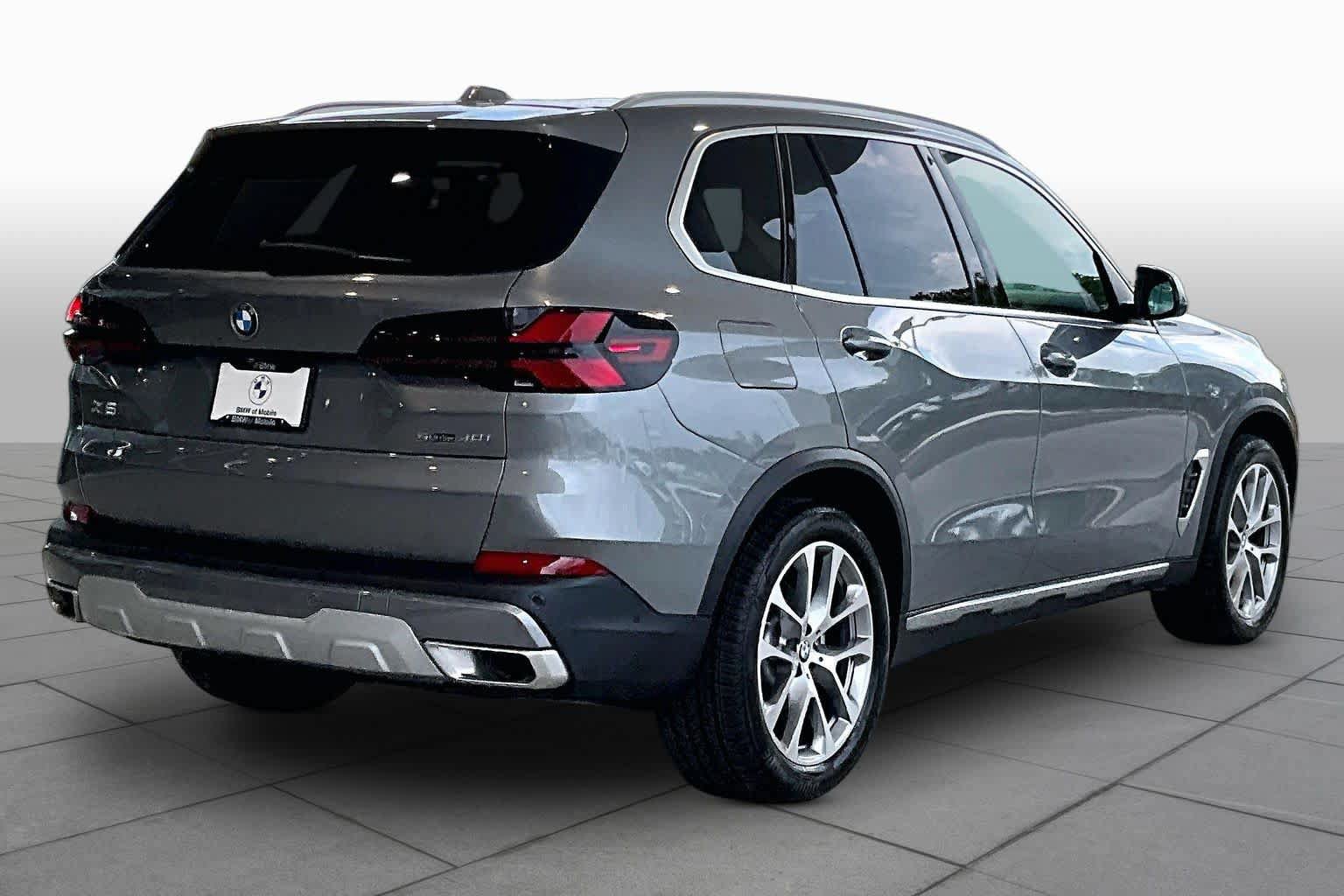 Used 2026 BMW X5 sDrive40i RWD image 12