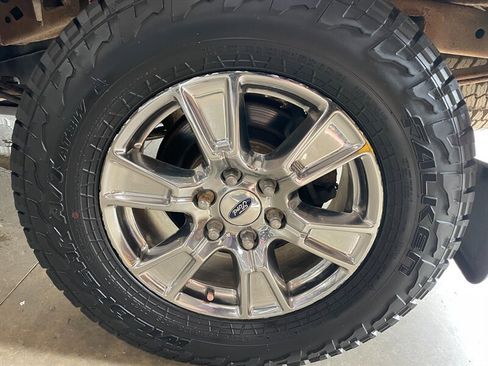 Used 2013 Ford F150 FX4 w/ FX Appearance Pkg AWD/4WD image 24