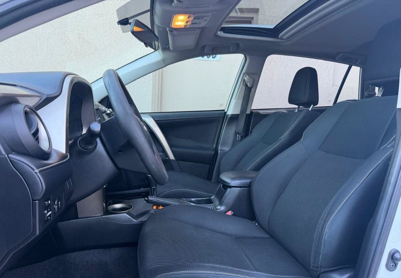 Used 2015 Toyota RAV4 XLE FWD image 15