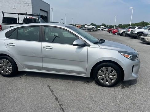 Used 2019 Kia Rio S FWD image 8