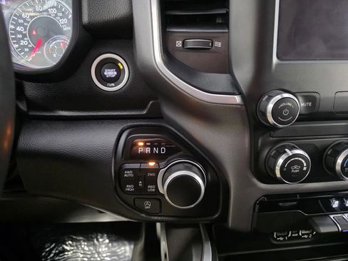 Used 2022 RAM 1500 Big Horn AWD/4WD image 40