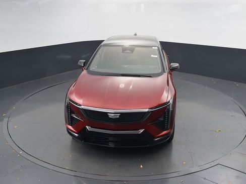 New 2026 Cadillac Optiq Sport 2 image 38