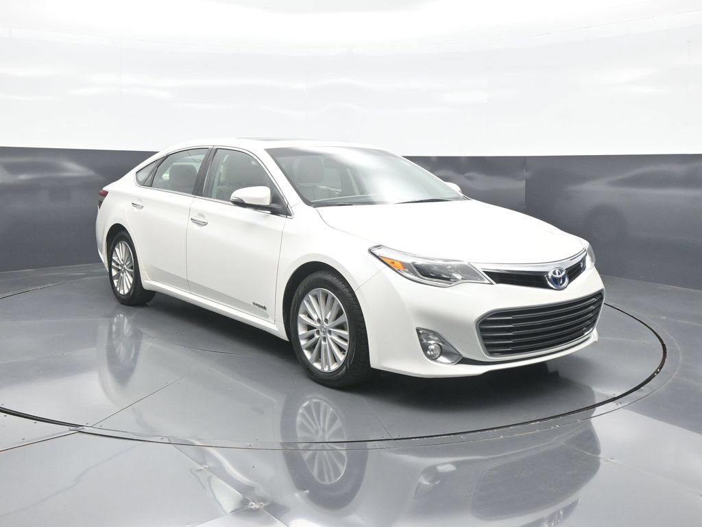 Used 2013 Toyota Avalon Limited FWD image 1