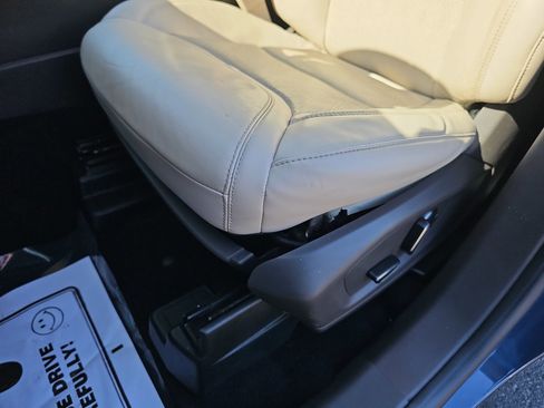 Used 2020 Ford Explorer Platinum AWD/4WD image 32