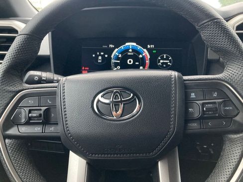 Certified 2025 Toyota Tundra Limited AWD/4WD image 18