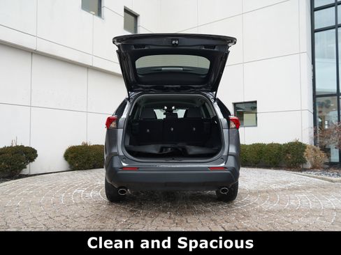 Used 2023 Toyota RAV4 XLE image 15