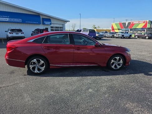 Used 2018 Honda Accord EX image 6